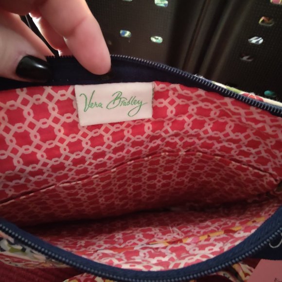Vera Bradley Retired Pattern Hope Garden Crossbody - Picture 2 of 4